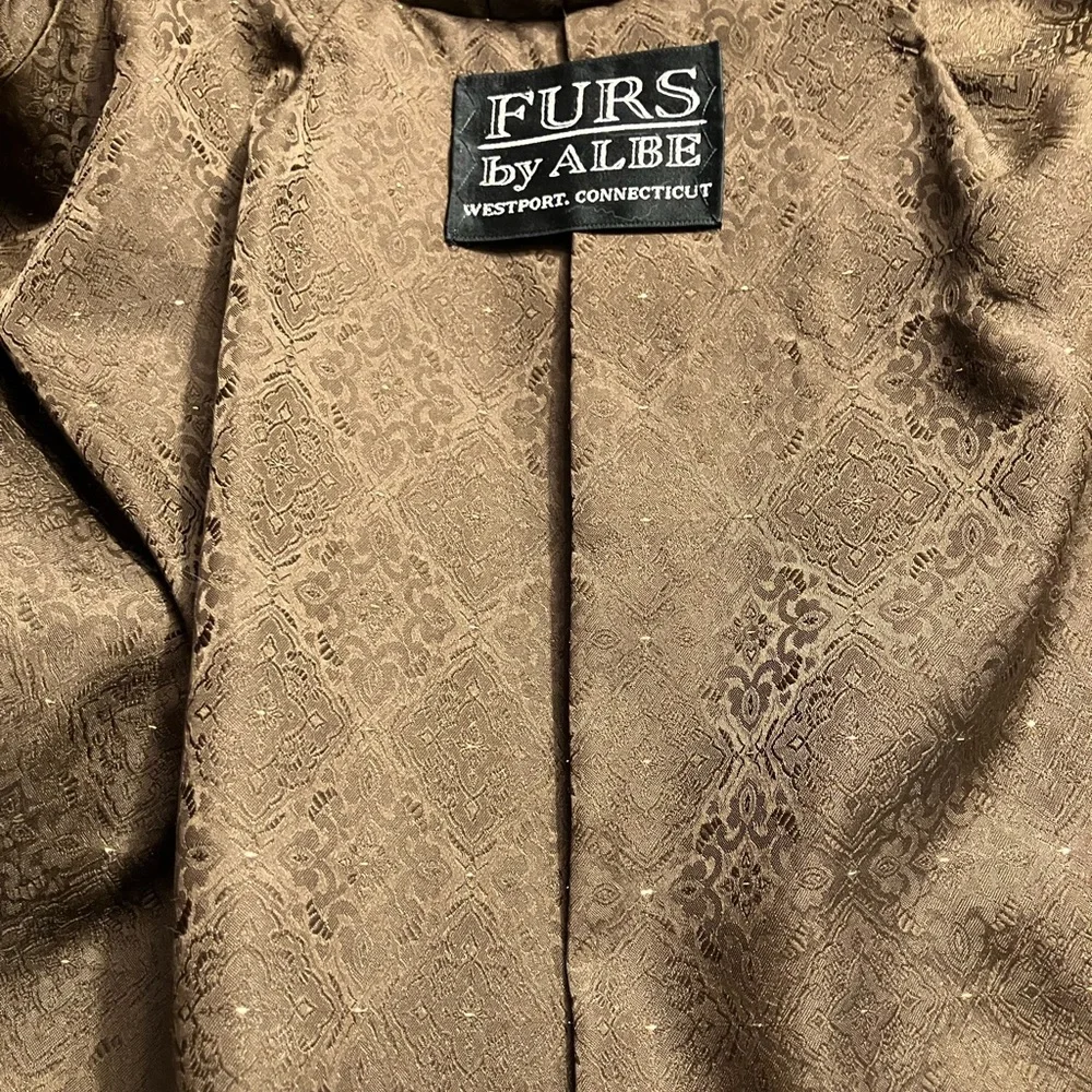 Luxurious Brown Mink Full-Length Fur Coat from very high-end furrier - Picture 6 of 11